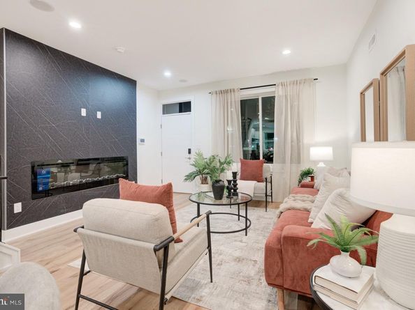 2619 E Huntingdon Street, Philadelphia PA 19125