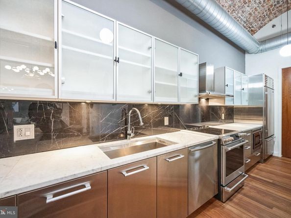 105 S 12TH Street 402, Philadelphia PA 19107