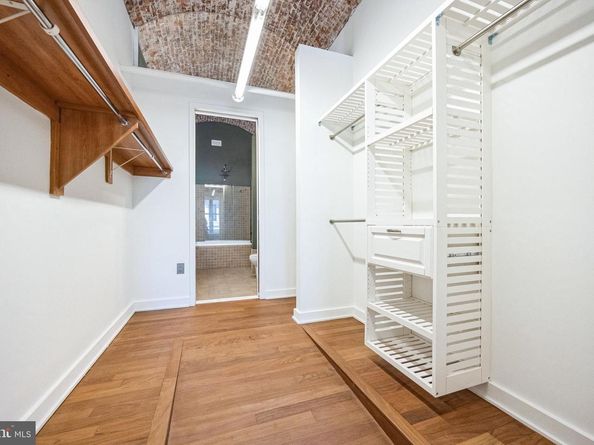 105 S 12TH Street 402, Philadelphia PA 19107