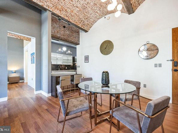 105 S 12TH Street 402, Philadelphia PA 19107