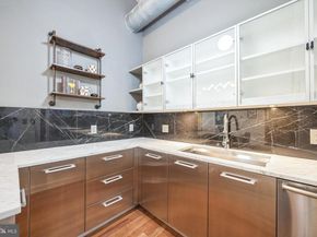 105 S 12TH Street 402, Philadelphia PA 19107