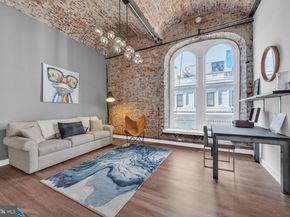 105 S 12TH Street 402, Philadelphia PA 19107