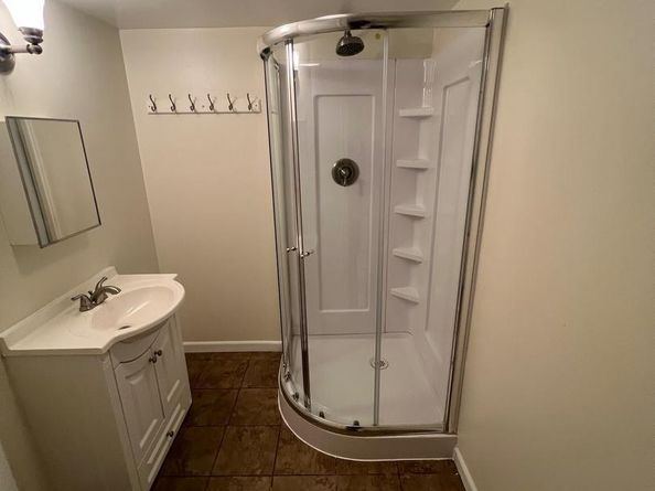 401 Moorefield Road SW, Vienna VA 22180