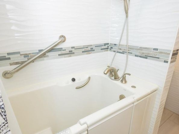 6113 Ross Street, Philadelphia PA 19144