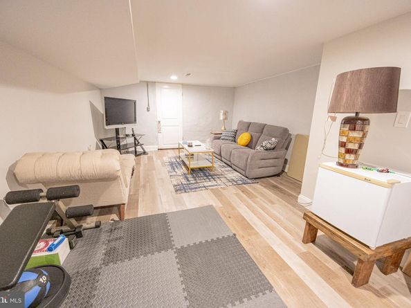 6113 Ross Street, Philadelphia PA 19144