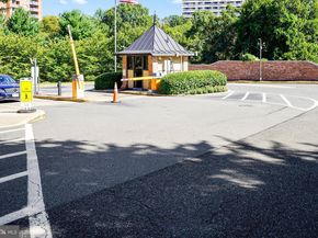 307 Yoakum Parkway 609, Alexandria VA 22304