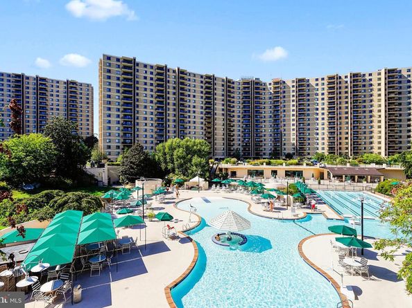 307 Yoakum Parkway 609, Alexandria VA 22304