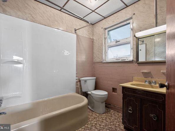 728 Latona Street, Philadelphia PA 19147