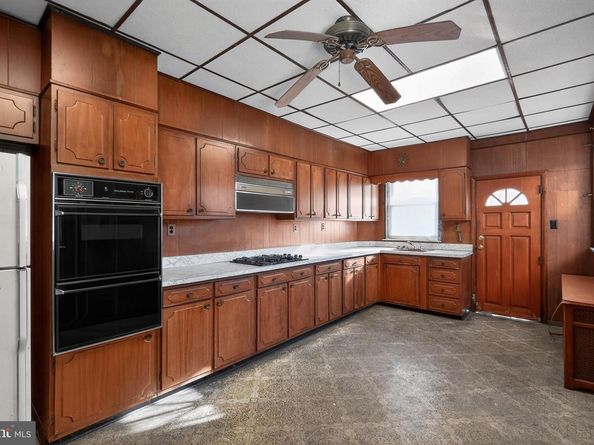 728 Latona Street, Philadelphia PA 19147