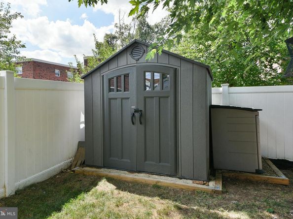 2742 Welsh Road, Philadelphia PA 19152