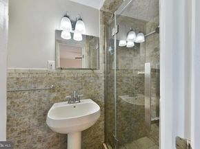 2742 Welsh Road, Philadelphia PA 19152