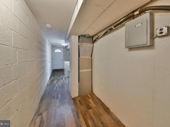 2742 Welsh Road, Philadelphia PA 19152