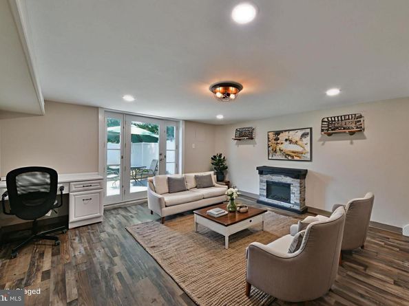 2742 Welsh Road, Philadelphia PA 19152