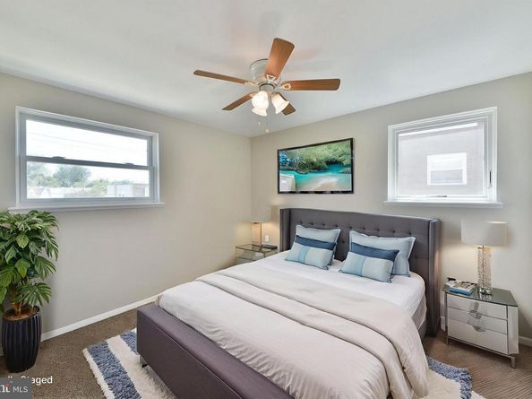2742 Welsh Road, Philadelphia PA 19152