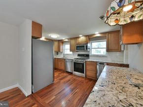 2742 Welsh Road, Philadelphia PA 19152