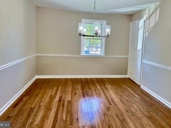 11 S Abingdon Street, Arlington VA 22204