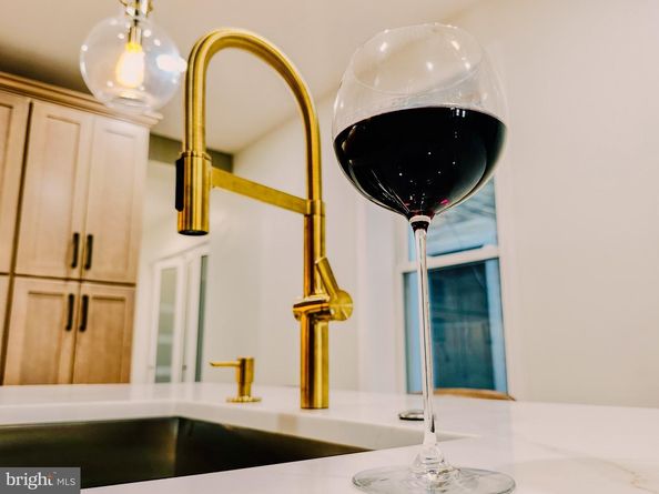 719 S 19TH St, Philadelphia PA 19146