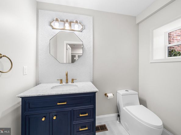 719 S 19TH St, Philadelphia PA 19146