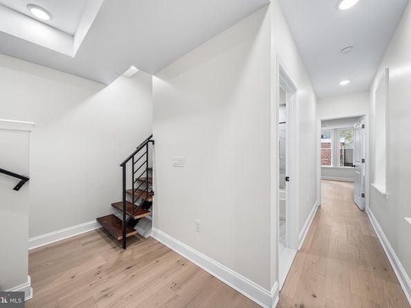 719 S 19TH St, Philadelphia PA 19146