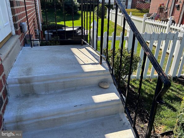 550 Arnold Street, Philadelphia PA 19111