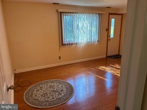 550 Arnold Street, Philadelphia PA 19111
