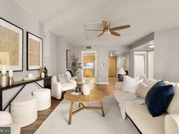 1099 22nd Street NW 206, Washington DC 20037