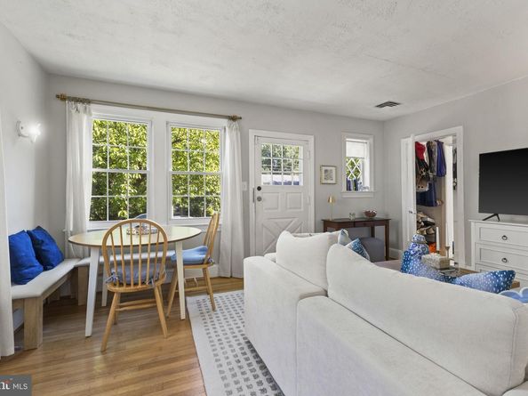 862 N Abingdon Street, Arlington VA 22203