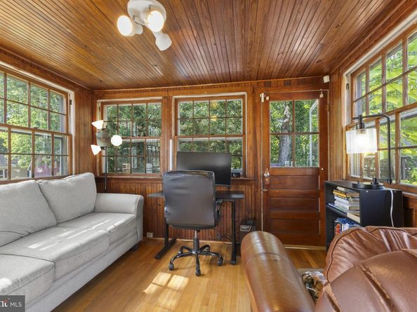 862 N Abingdon Street, Arlington VA 22203
