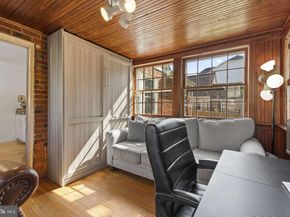 862 N Abingdon Street, Arlington VA 22203