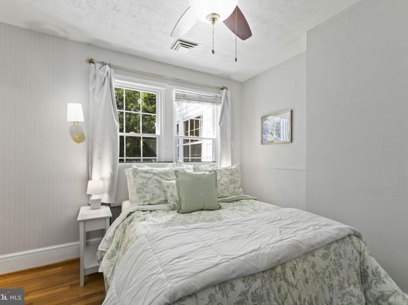 862 N Abingdon Street, Arlington VA 22203