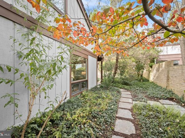 6306 Swords Way, Bethesda MD 20817