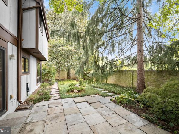 6306 Swords Way, Bethesda MD 20817