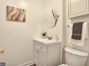 1729 S Hayes Street 2, Arlington VA 22202