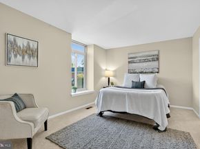 1729 S Hayes Street 2, Arlington VA 22202