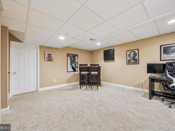 348 Glenn Rose Circle, King Of Prussia PA 19406