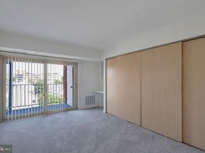 5250 Valley Forge Drive 802, Alexandria VA 22304