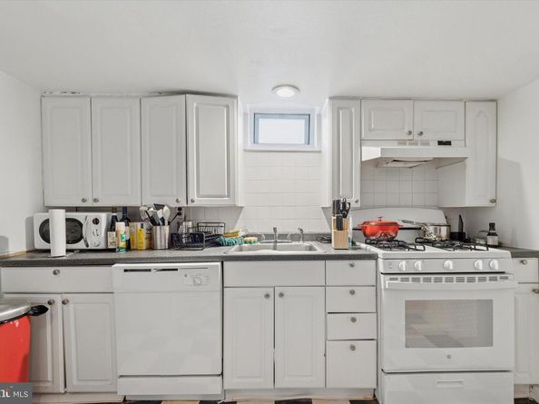 229 Manton Street, Philadelphia PA 19147
