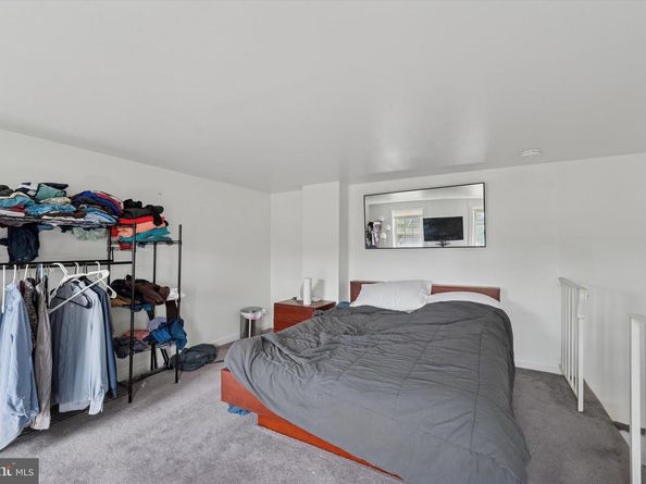 229 Manton Street, Philadelphia PA 19147