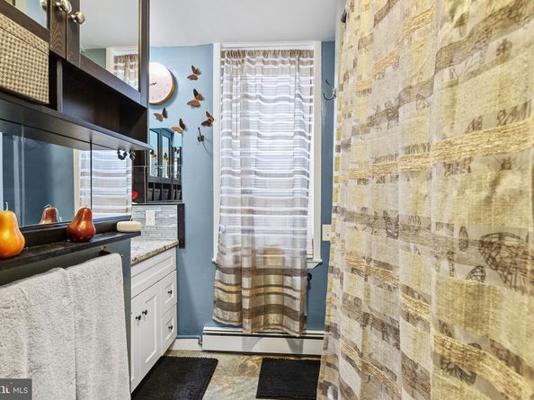 703 S 6TH Street, Philadelphia PA 19147