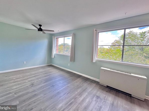 750 S Dickerson Street 213, Arlington VA 22204