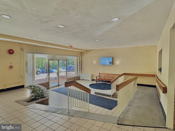 750 S Dickerson Street 213, Arlington VA 22204