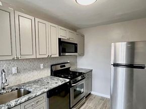 750 S Dickerson Street 213, Arlington VA 22204