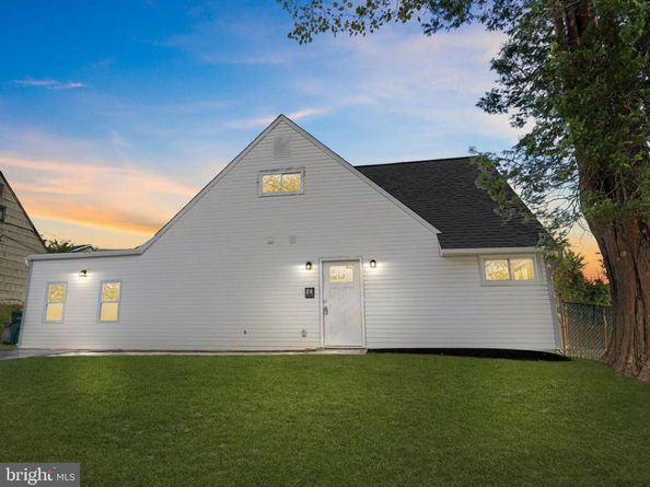 28 Rainbow Lane, Levittown PA 19055