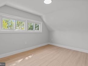 28 Rainbow Lane, Levittown PA 19055