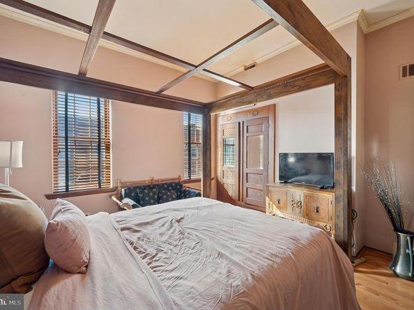2325 S Lambert Street, Philadelphia PA 19145