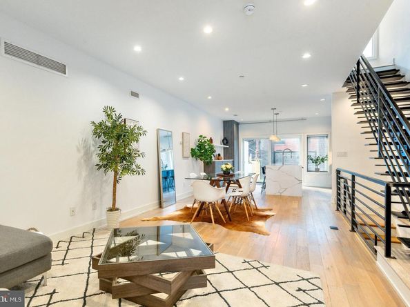 2058 E Susquehanna Avenue, Philadelphia PA 19125