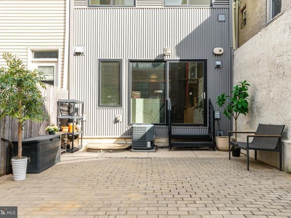 2058 E Susquehanna Avenue, Philadelphia PA 19125