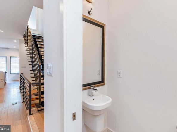 2058 E Susquehanna Avenue, Philadelphia PA 19125