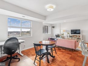 5340 Holmes Run Parkway 1119, Alexandria VA 22304