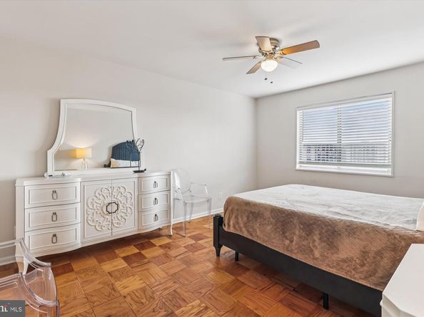 5340 Holmes Run Parkway 1119, Alexandria VA 22304